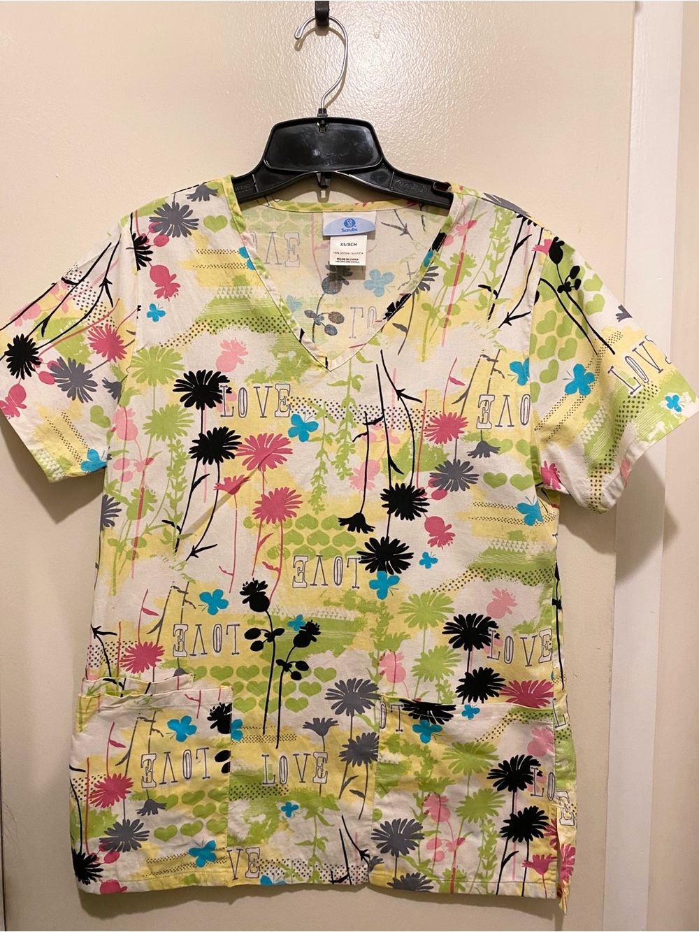 C) Simply Basic XS Floral Scrubs Top With Love Design